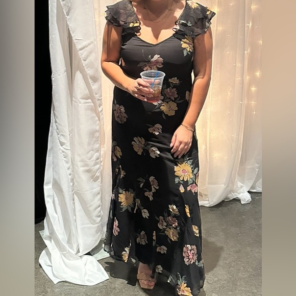 Dex Floral Dress - Picture 3 of 3